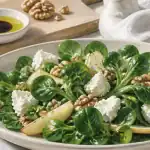 Bienfait de la mâche : vitamines clés pour l’hiver, assiette de mâche gourmande