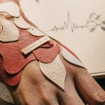 Psoriasis signification spirituelle : armure de peau en papier, frontière du soi